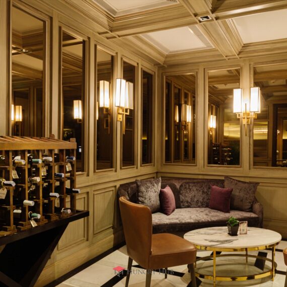 The Lounge Thonglor at Akyra Hotel