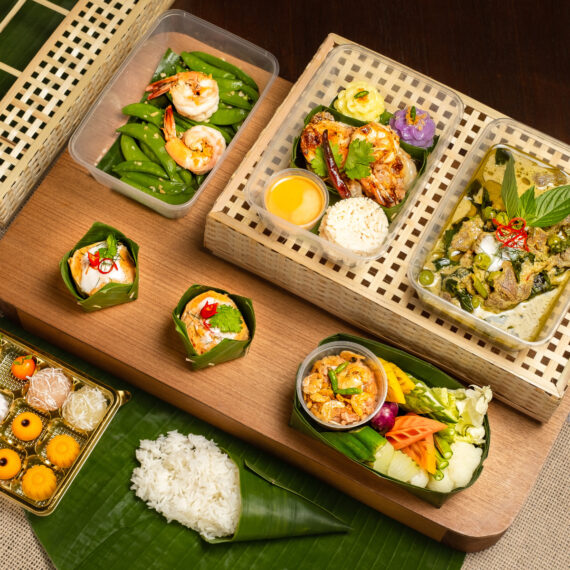 Saneh Jaan Glasshouse Sindhorn Wireless road