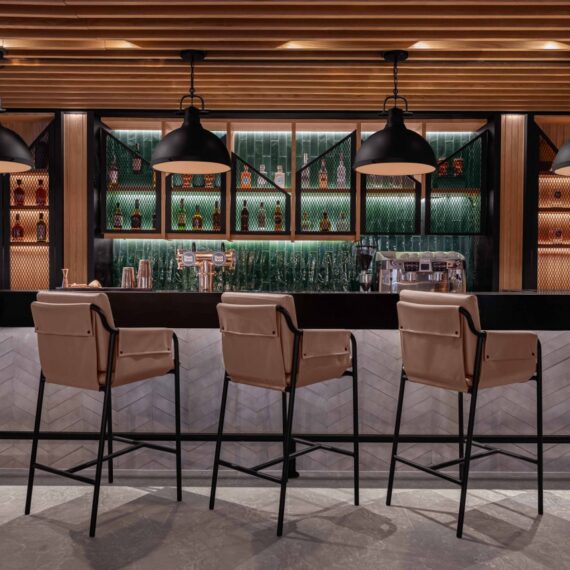 Sears & Co. Bar and Grill Four Points by Sheraton Patong Beach Resort (Phuket)