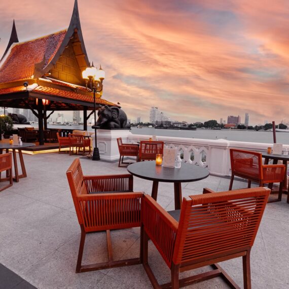Longtail Restaurant by Anantara Riverside bangkok