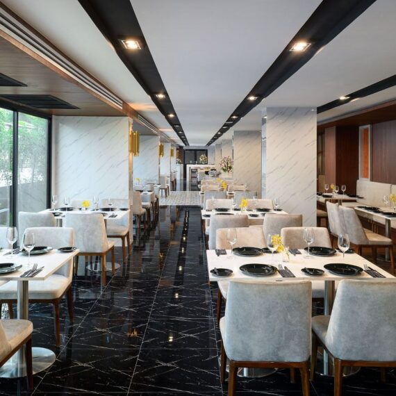 M-Eatery Restaurant Mida Grande Resort (Phuket)