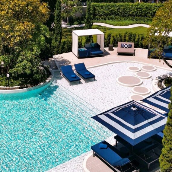 Cross Pratamnak Staycation (Pattaya)