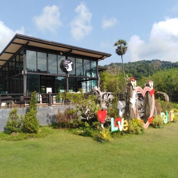 Rabbit Hole at Phuket (Phuket)