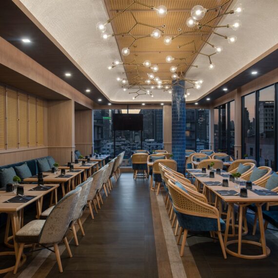 Thai Me Up Restaurant & Bar Eleven Hotel Sukhumvit 11