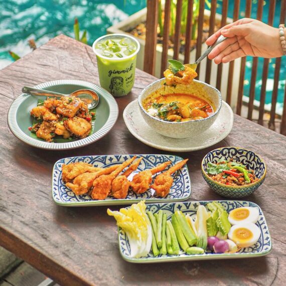 Gimmick Cafe & Restaurant