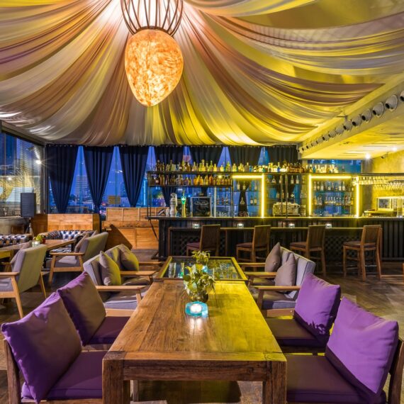 Nomad Rooftop Lounge And Bar Galleria 10 Bangkok Hotel