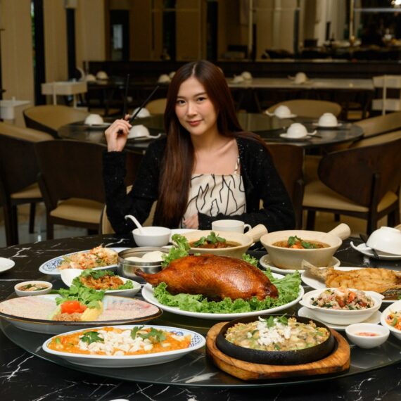 Earw Thai Suki Boran K Village