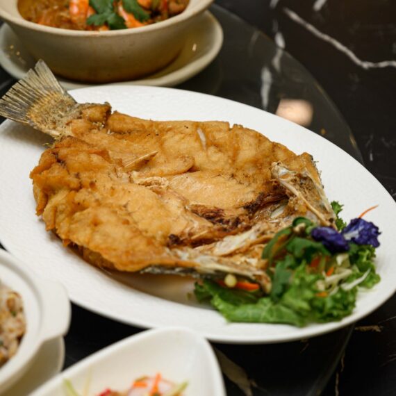 Earw Thai Suki Boran Central Plaza WestGate