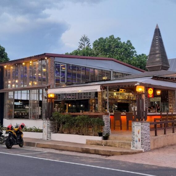 Capri Restaurant & Bar (Phuket)