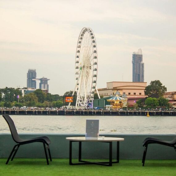 Bobby's Bar Anandpura Riverside