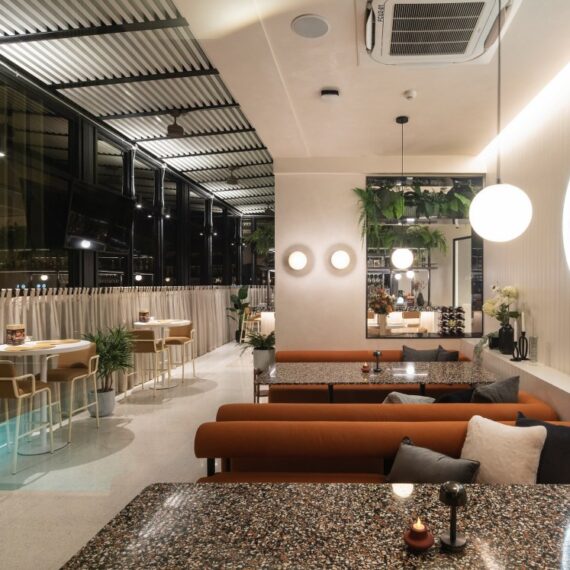 Summer Kiss Restaurant & Moon Bar