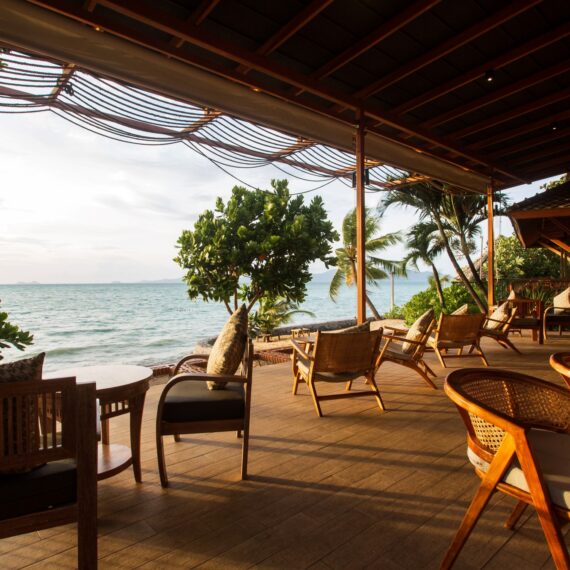 The Bre-Eze Restaurant at Fair House Villas & Spa (Samui)