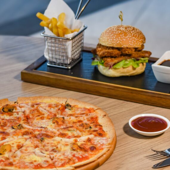 EAT at OZO North Pattaya (Pattaya)