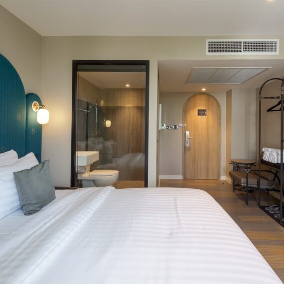 Benjarong Hotel Bangkok Staycation