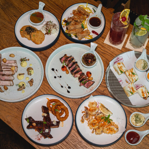 Brewski Rooftop Sports Bar Radisson Blu Plaza Bangkok (Indoor)