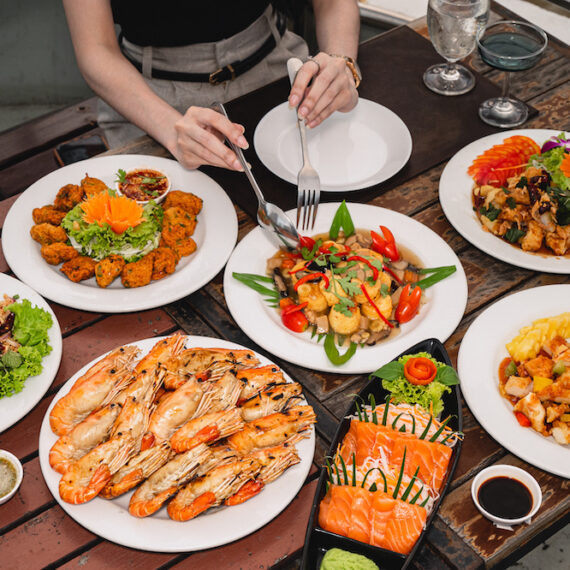 Vela Bangkok Cruise Asiatique The Riverfront