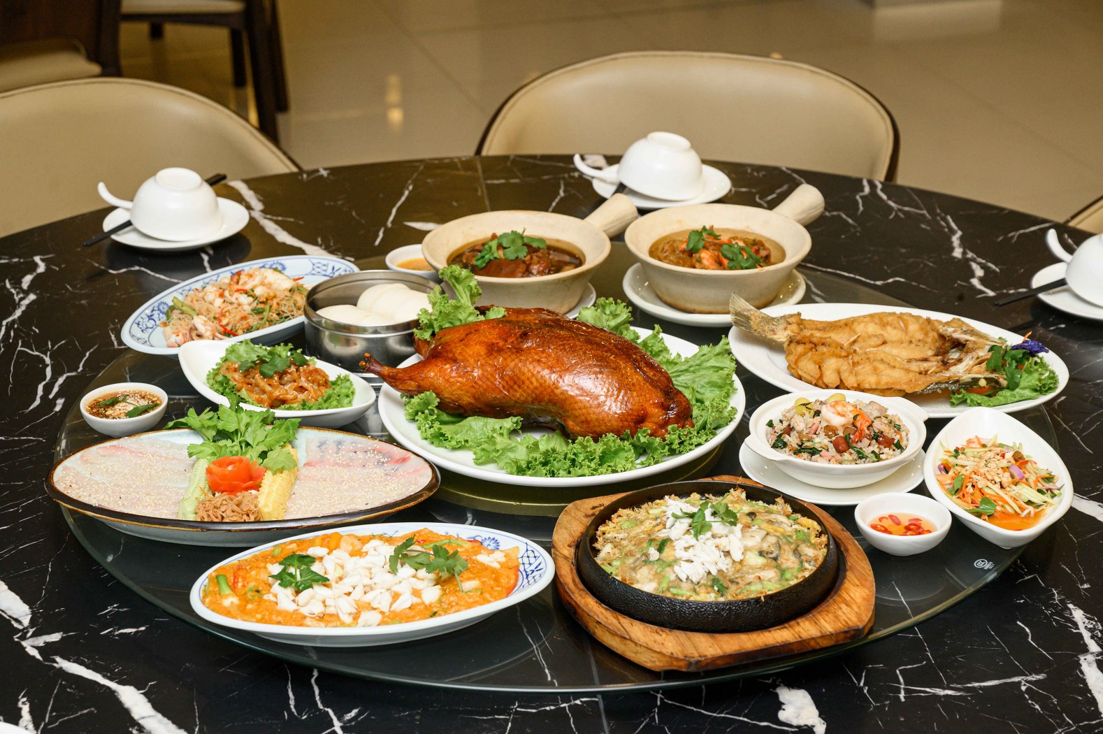 Earw Thai Suki Boran Central Plaza Rama 3