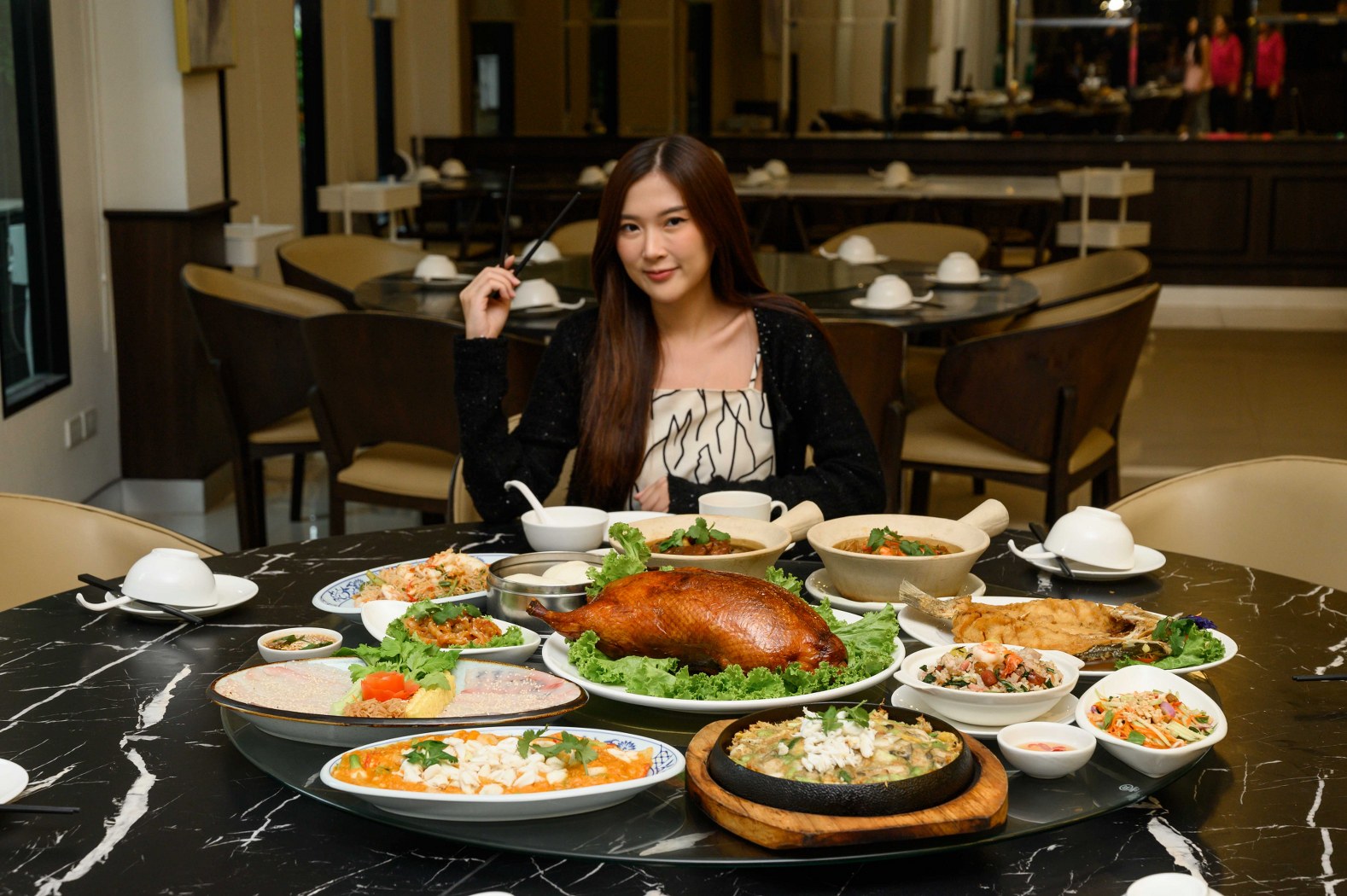 Earw Thai Suki Boran Kaset