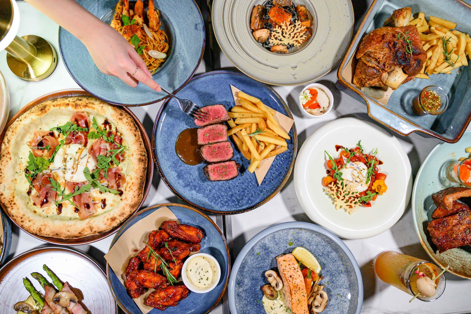 Top Knot Rooftop Bar & Restaurant at Hotel Once Bangkok