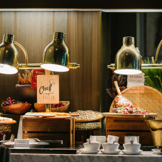 Diwan Restaurant at Al Meroz Hotel Bangkok