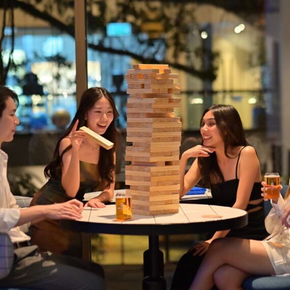 Ale House - Riverside Bar at Millennium Hilton Bangkok