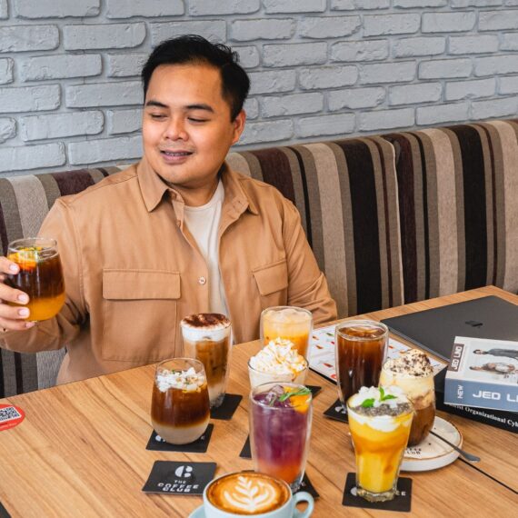 The Coffee Club Summer Hill Phra Khanong