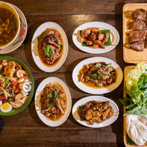 Banthat Thong Roast Duck