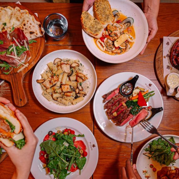 Five Crossing Eatery & Winery