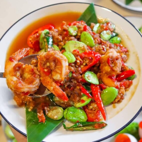 Peelekhatyai "Lat Phrao71"