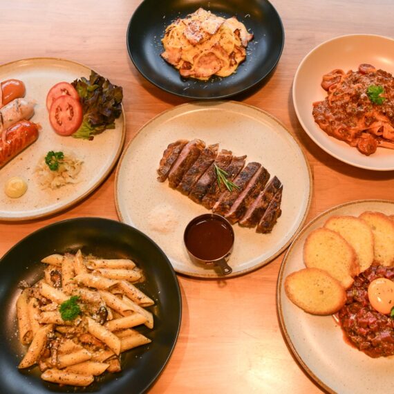 Jarn Nee Plaum Pasta & Bistro