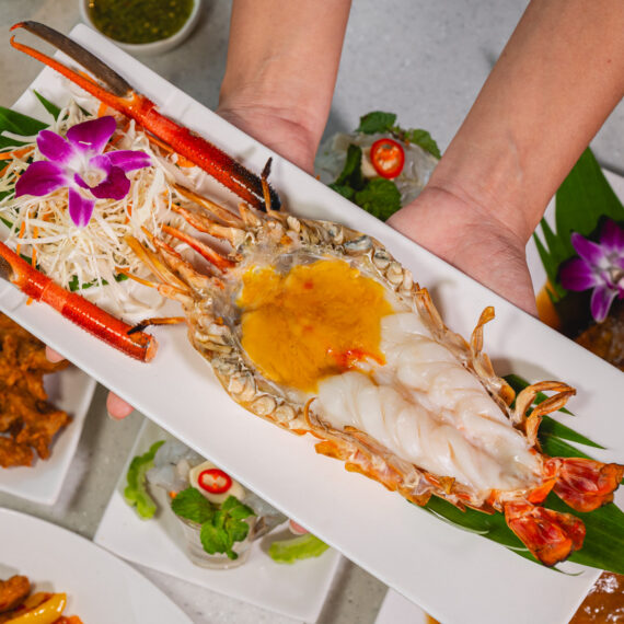 Moon River Silk Dining Restaurant