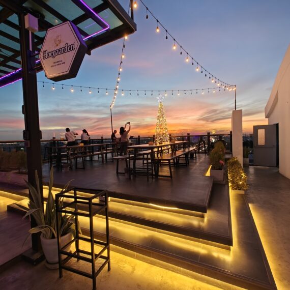 Ruenglalynn Skybar Rooftop