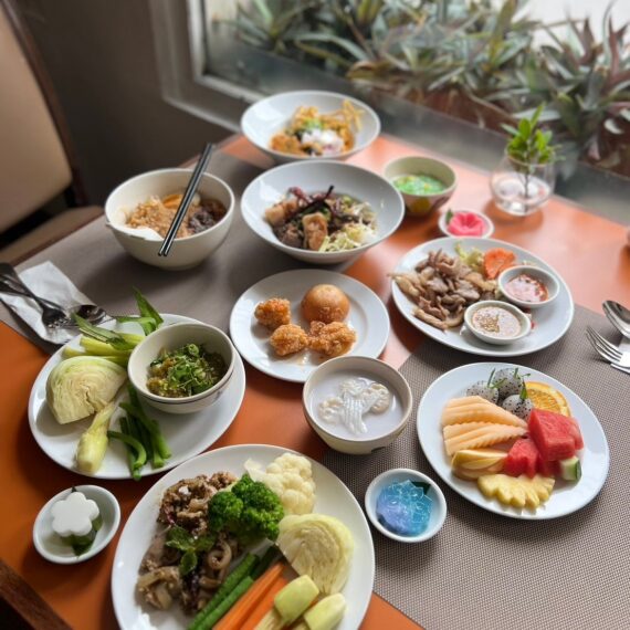 Fueng Fah at Mövenpick Suriwongse Hotel (Chiang Mai)