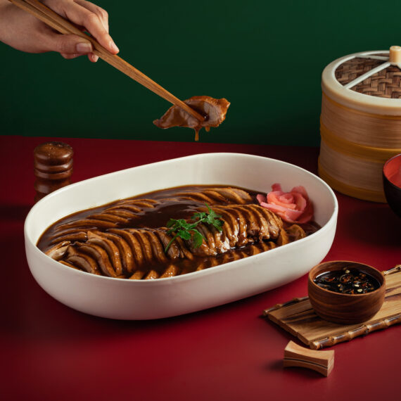 Charlie's by Tongpeng