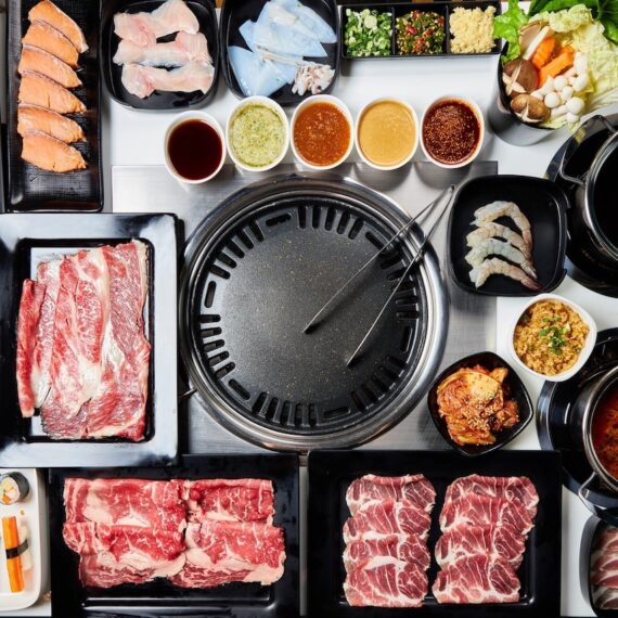 Yuupot Shabu & Korean BBQ Buffet 당신의 냄비 Yingcharoen Square