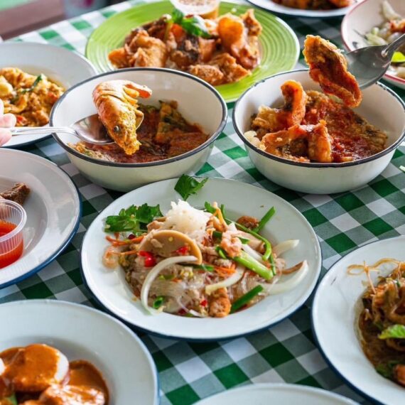 Charoen Ros Buffet (Chiang Mai)