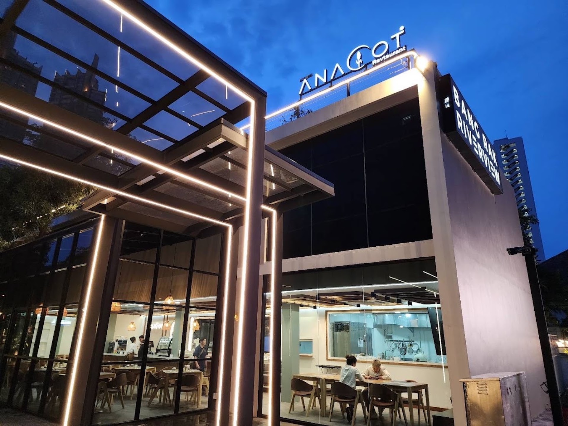 Anacot Revtaurant Si Phraya