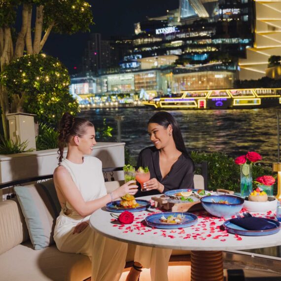 Siam Yacht Club Royal Orchid Sheraton Riverside