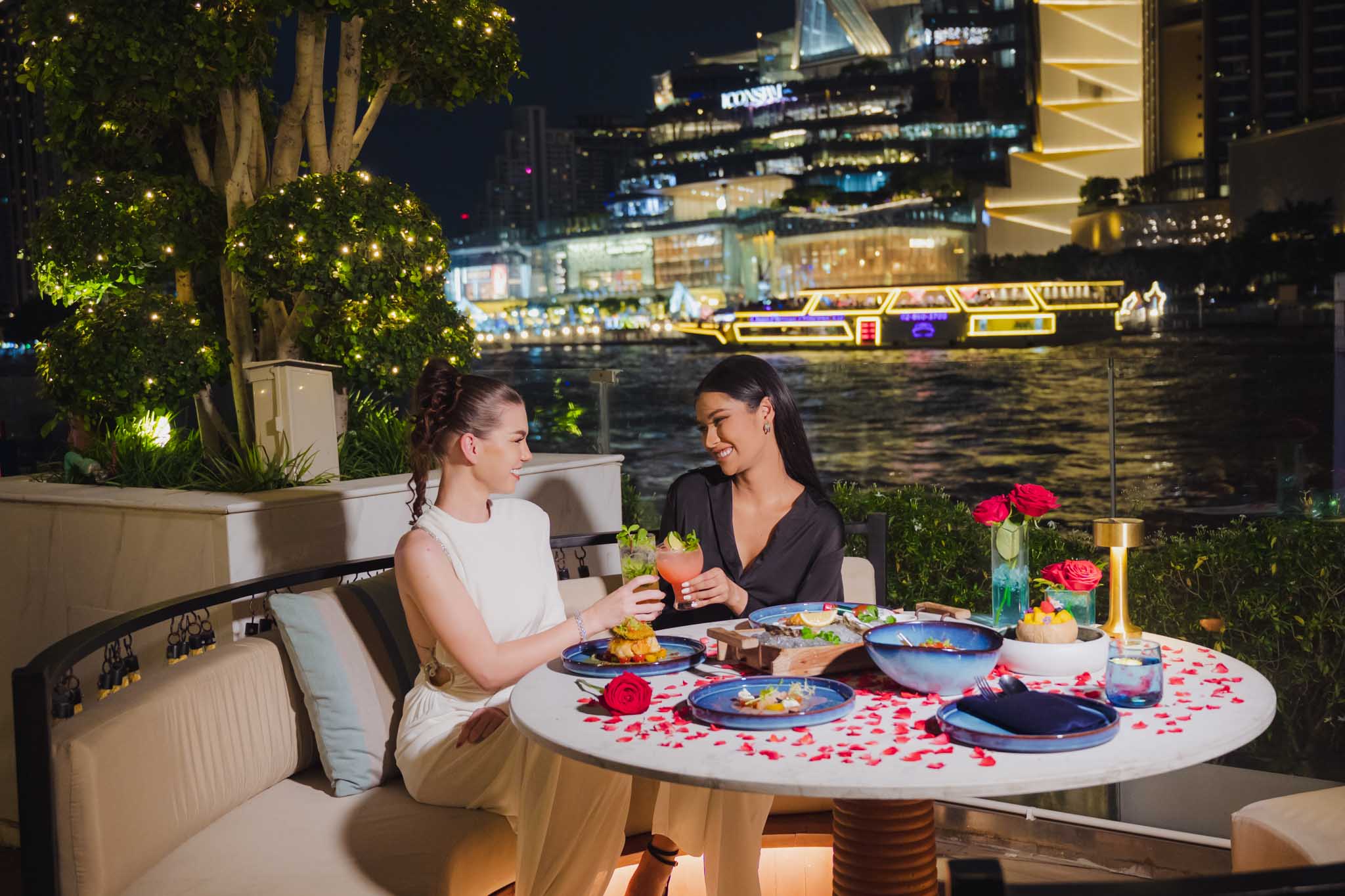 Siam Yacht Club Royal Orchid Sheraton Riverside