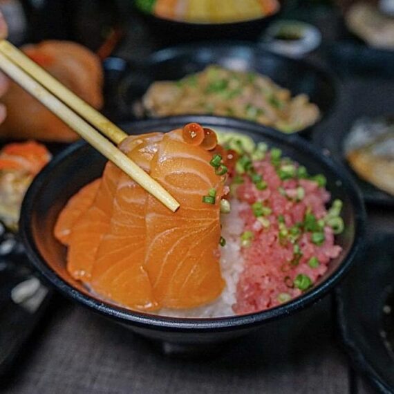 Midori Sushi Nuanchawee Bridge