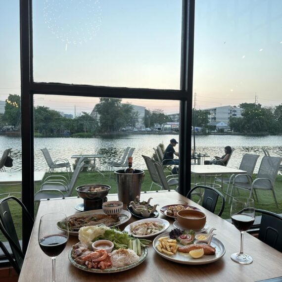 Lighthouse Cafe & Restaurant