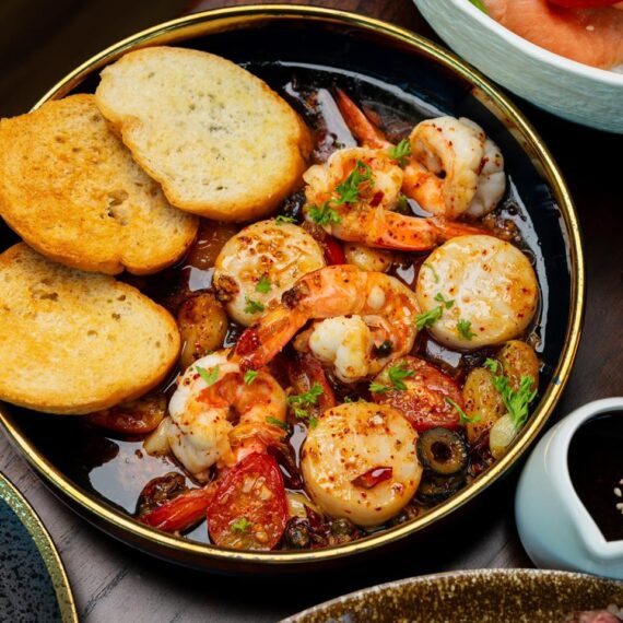 Porsh Dining (Si Racha)