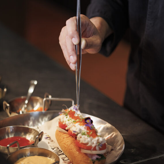 CLAWS & CO - Anantara Mai Khao Phuket Villas (Phuket)