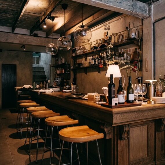 UTOPIA Bangkok Tarot & Wine