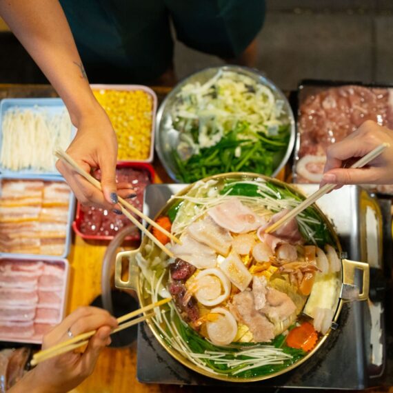 Dino Mookrata Wat Phai Ngoen