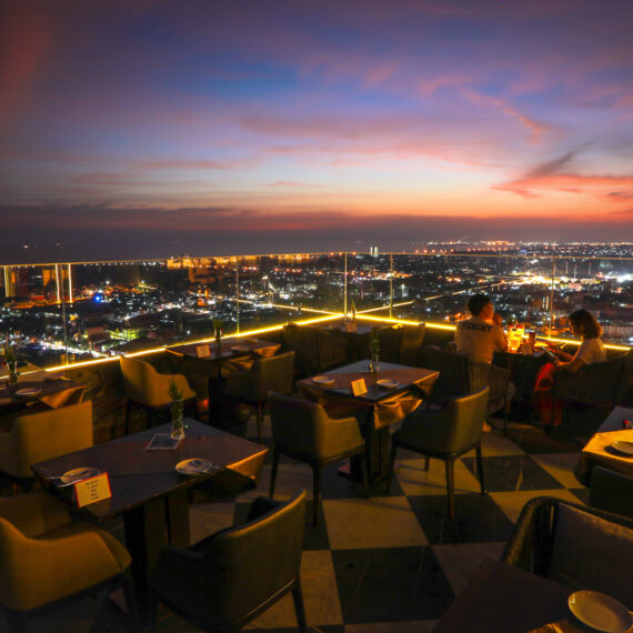 Elementi Rooftop Restaurant and Bar (Rayong)