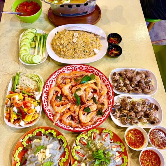 LA JimJum Lat Phrao 101 Yeak 19