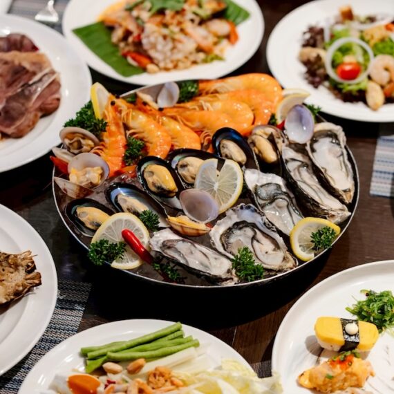 The Brasserie l Holiday Inn Rayong