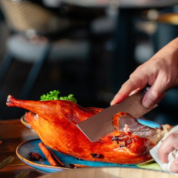 Yítong Chinese Restaurant - A Feast of Flavour