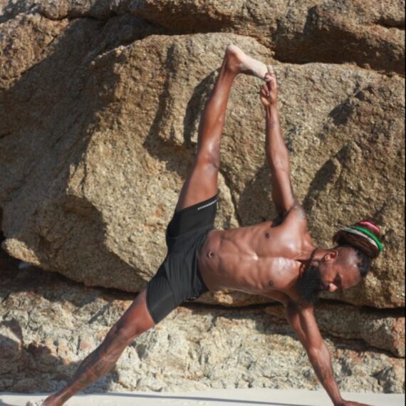 Dynamic Vinyasa with Rogen